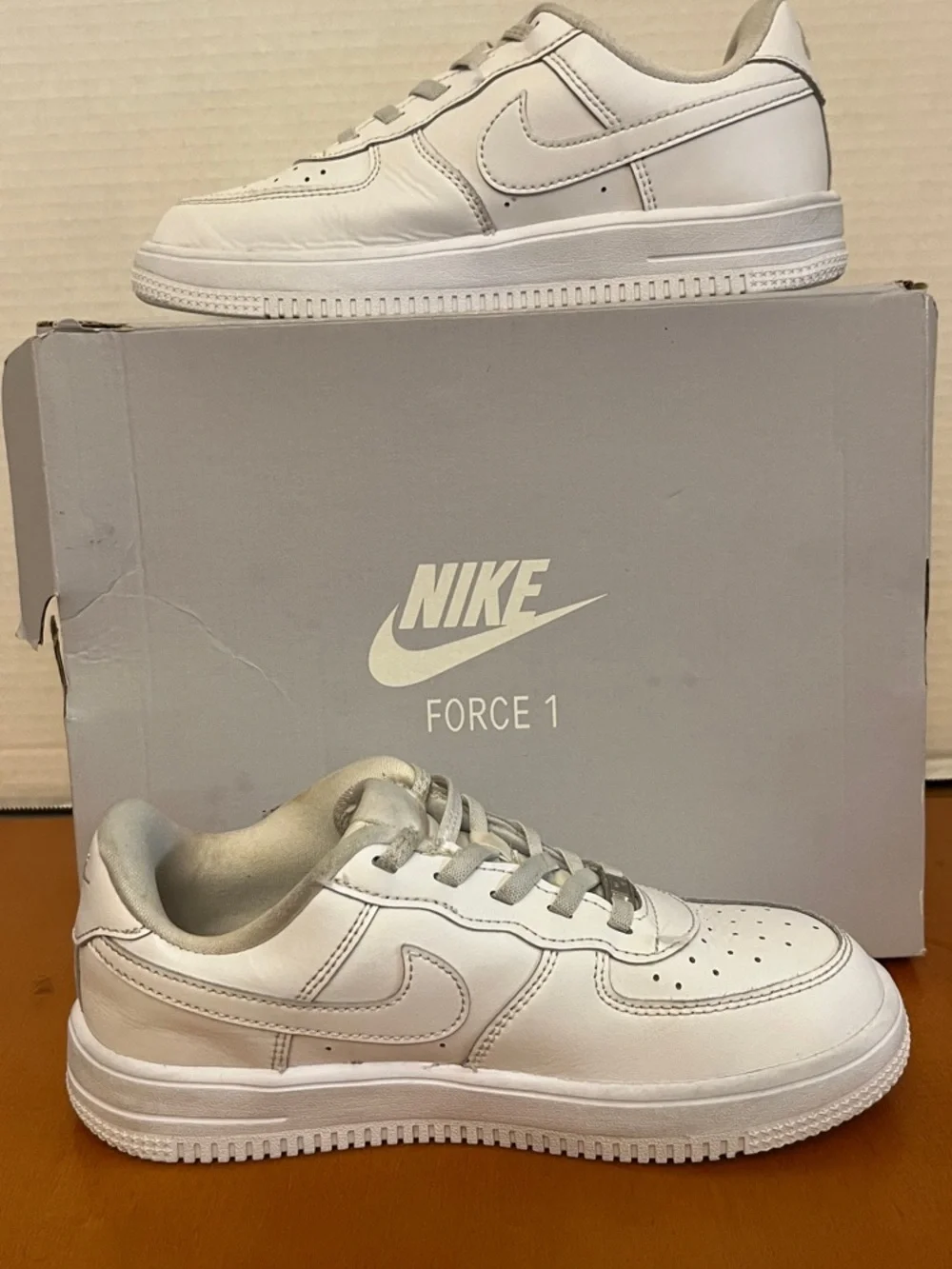 Nike Kids White Low-Top Leather Sneakers with Hook-and-Loop Strap